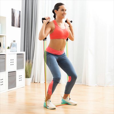 elastique musculation femme fait exercise