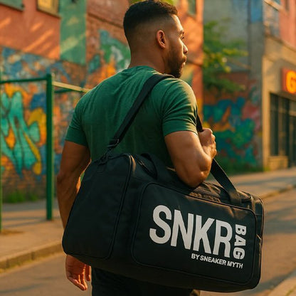 sac de sport multisport snkr avec homme de dos